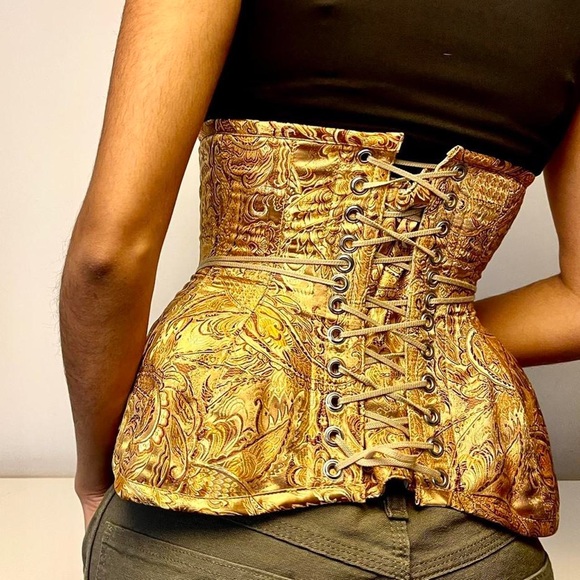 **Vintage Elegance: Gold Lace Handcrafted Corset** - Picture 7 of 8